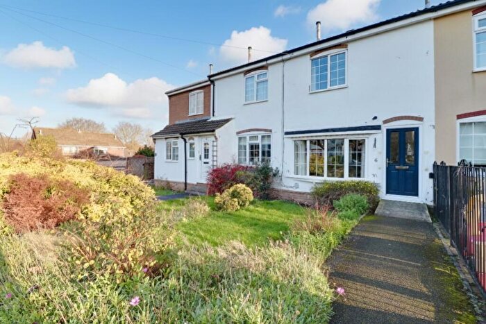 2 Bedroom Terraced House For Sale In Kings Close, Otley, LS21