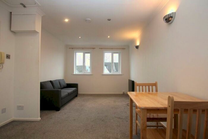 1 Bedroom Flat To Rent In Haversham Lodge, Willesden Green, NW2