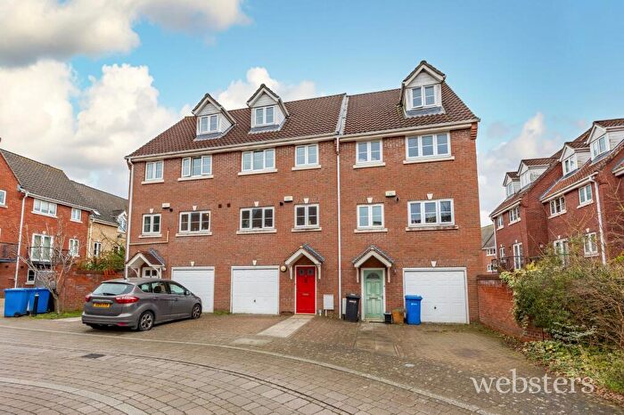 3 Bedroom Terraced House For Sale In Finishers Road, Norwich, NR3
