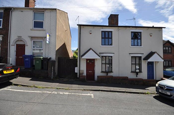 2 Bedroom Semi Detached House To Rent In King William Street, Amblecote, DY8