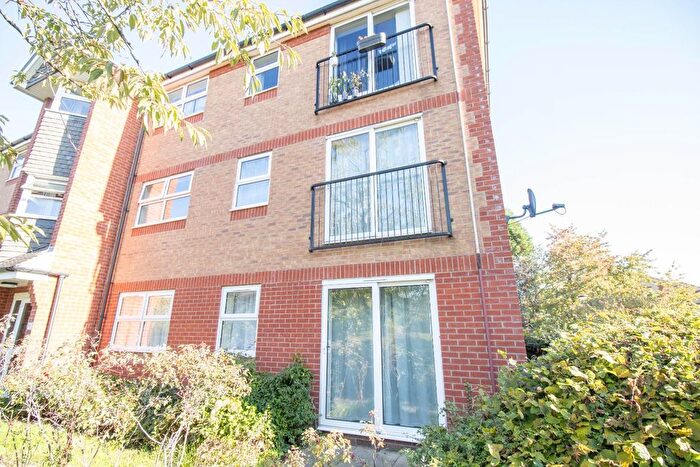 2 Bedroom Flat To Rent In Blackthorn Close, Cambridge, CB4