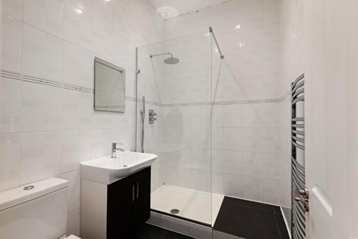 2 Bedroom Apartment To Rent In Laitwood Road Balham, SW12
