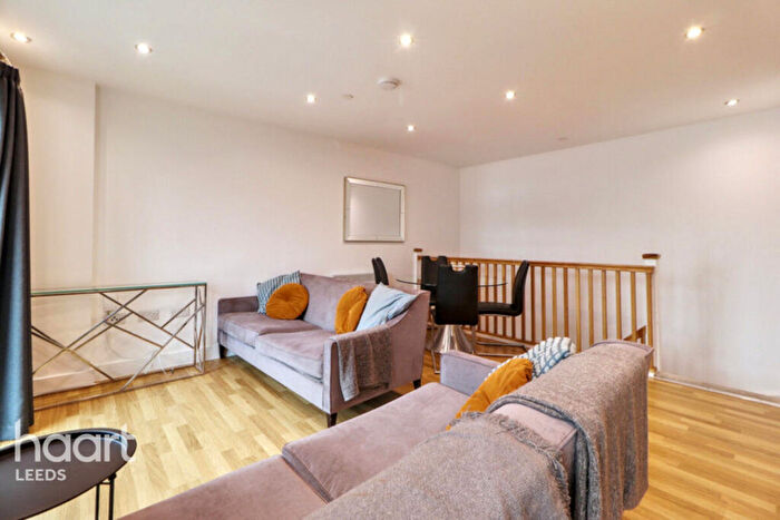 2 Bedroom Apartment For Sale In Mabgate, Leeds, LS9