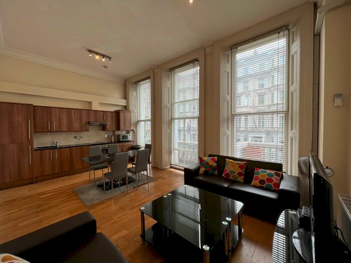 3 Bedroom Flat To Rent In Cromwell Road, London, SW7