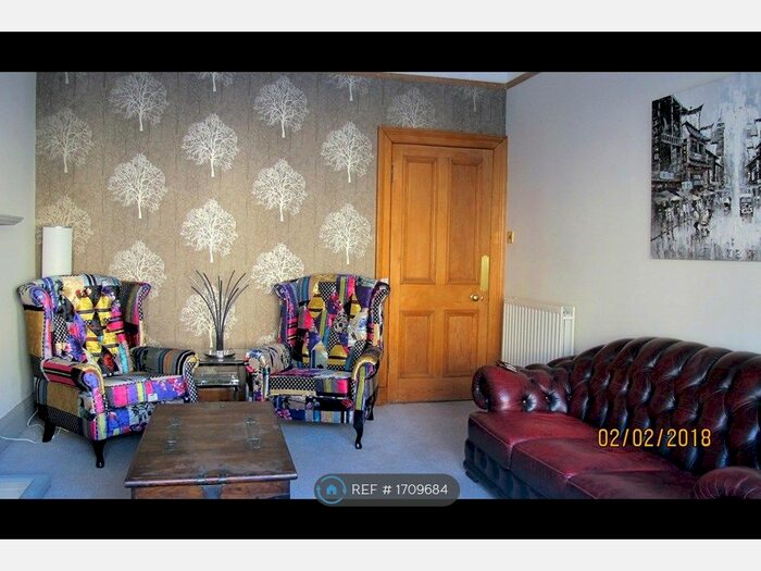 2 Bedroom Flat To Rent In Comely Bank Street, Edinburgh, EH4