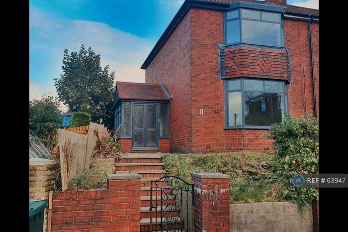 2 Bedroom Semi-Detached House To Rent In Crown Gardens, Rochdale, OL16
