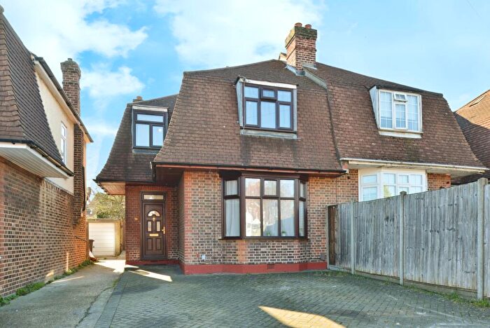 3 Bedroom Semi-Detached House For Sale In Marvels Lane, London, SE12