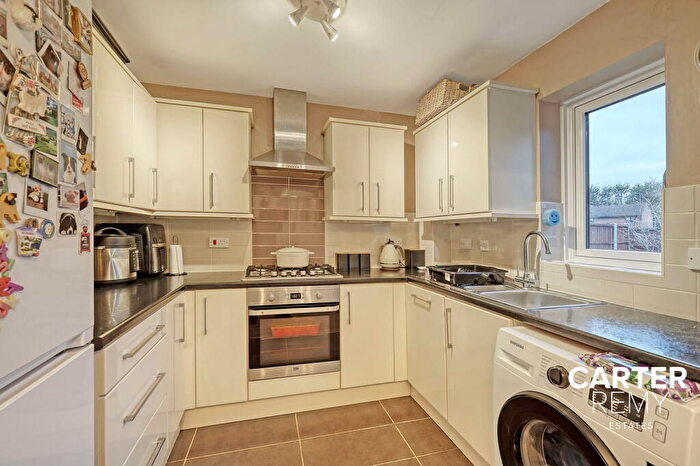3 Bedroom Semi-Detached House For Sale In Wood Green, Basildon, SS13