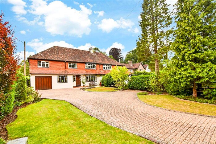 4 Bedroom Semi-detached House For Sale In Coopers Green, Uckfield, East Sussex, TN22