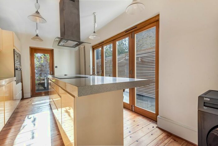 4 Bedroom Terraced House To Rent In Nithdale Road, London SE18