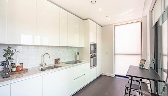 2 Bedroom Apartment To Rent In Thornes House, Charles Clowes Walk, London, City Of London, SW11