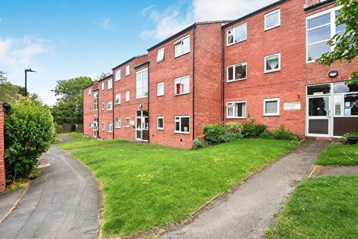 2 Bedroom Flat For Sale In Bramham Drive, Harrogate, HG3