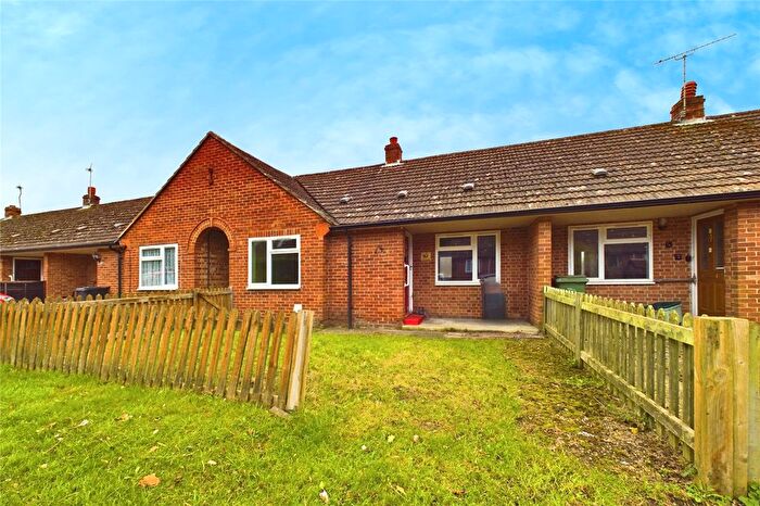 1 Bedroom Bungalow For Sale In Paradise Way, Chapel Row, Reading, Berkshire, RG7