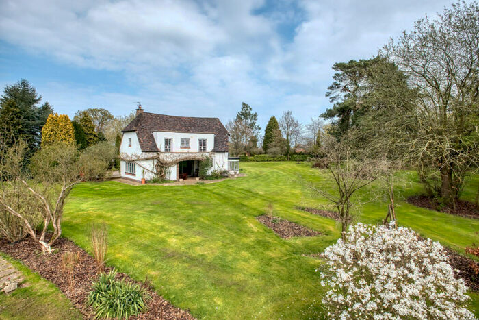 4 Bedroom Detached House To Rent In Stoneleigh Road, Leamington Spa, CV32