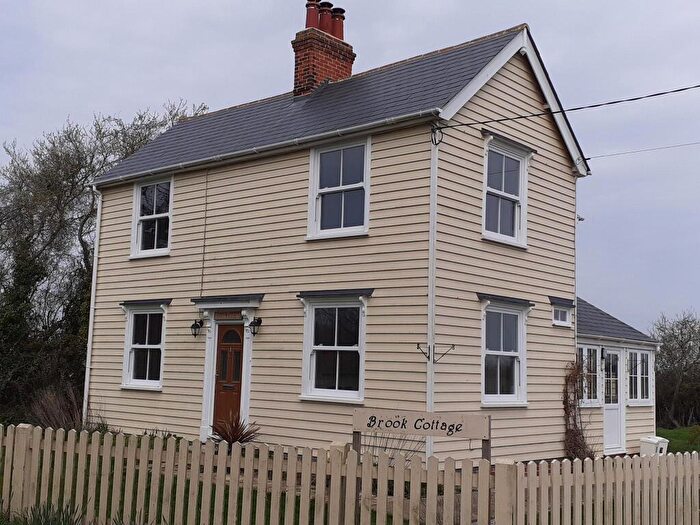 3 Bedroom Detached House To Rent In Tillingham, CM0