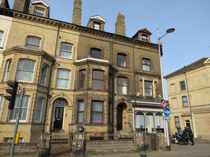 2 Bedroom Flat To Rent In London Road South, Lowestoft, NR33