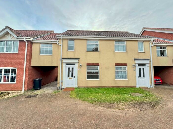3 Bedroom Terraced House To Rent In Pollywiggle Close, Norwich, NR5
