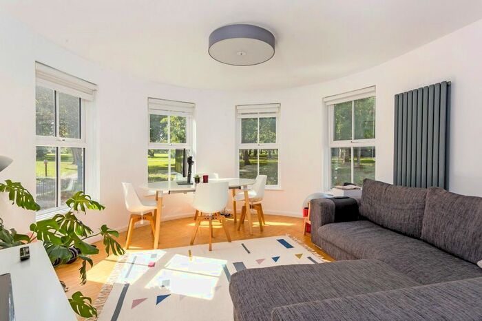 1 Bedroom Flat To Rent In Cadogan Terrace, Hackney, London, E9