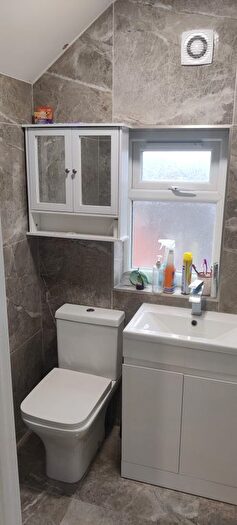 Studio To Rent In Marshall Close, Hounslow, Greater London, TW4