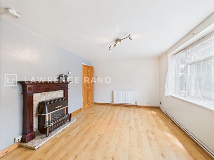 2 Bedroom Flat To Rent In Wilsmere Drive, Northolt, UB5