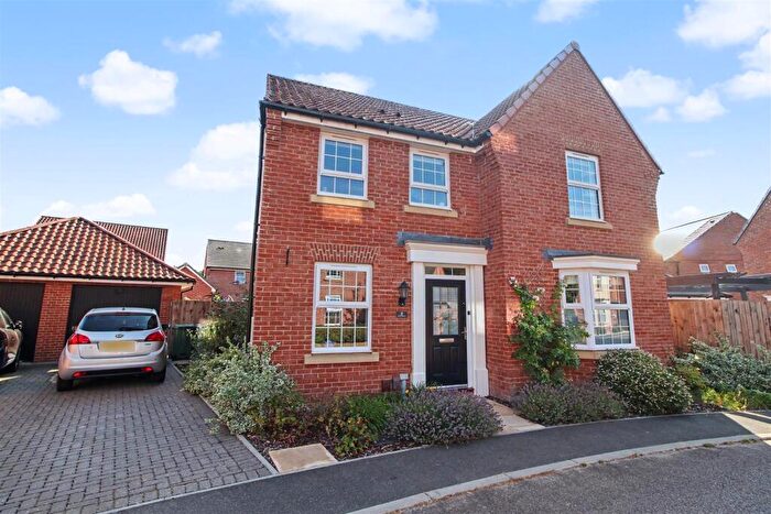 4 Bedroom Detached House For Sale In Rowan Crescent, Horsford, Norfolk, NR10