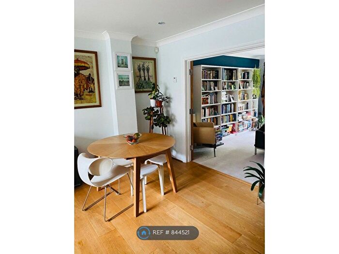 4 Bedroom Terraced House To Rent In Mill Court, Tunbridge Wells, TN3