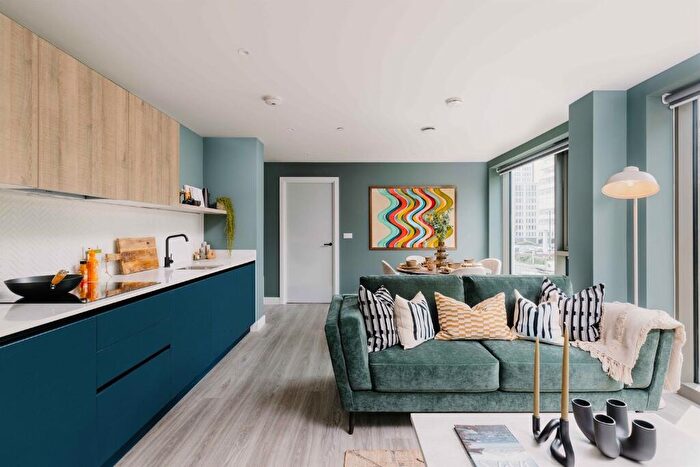 2 Bedroom Apartment To Rent In Inkwell Place, Birmingham, B16