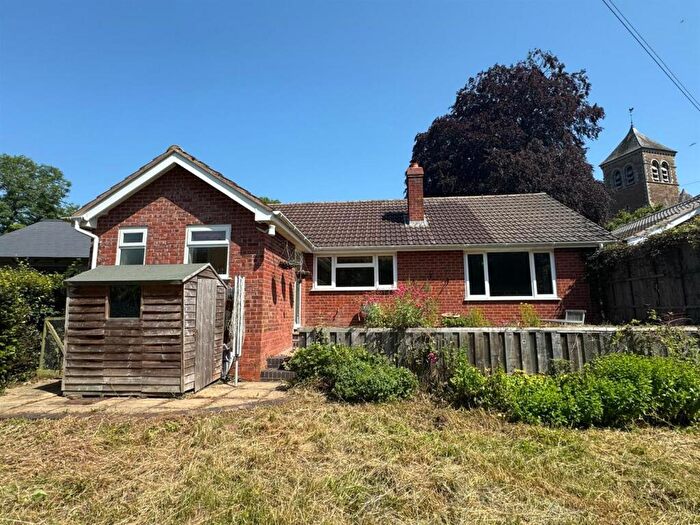 3 Bedroom Bungalow For Sale In Pencombe, Bromyard, HR7
