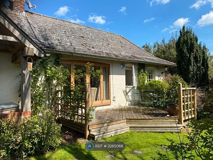 4 Bedroom Detached House To Rent In Aston Upthorpe, OX11