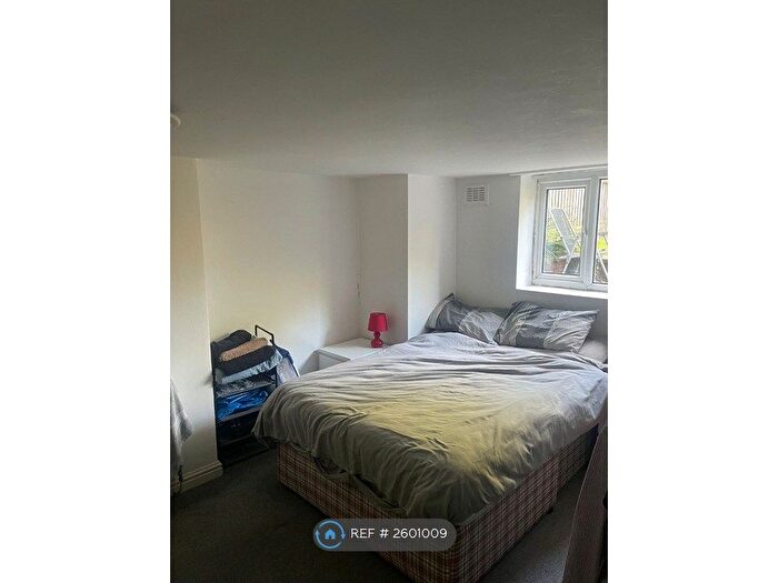1 Bedroom Flat To Rent In Moorfield Road, Manchester, M20