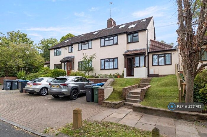 2 Bedroom Flat To Rent In Beverley Gardens, Wembley, HA9