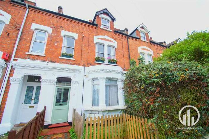 3 Bedroom Flat To Rent In Ringstead Road, Catford, London, SE6
