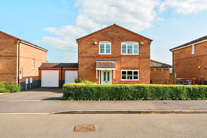 4 Bedroom Link Detached House For Sale In Harrier Close, Cottesmore, Oakham, LE15