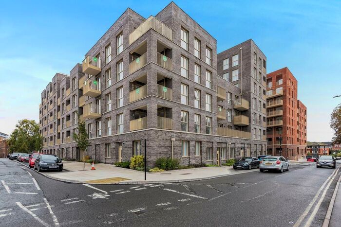 3 Bedroom Apartment To Rent In St. Ives Road, Maidenhead, SL6