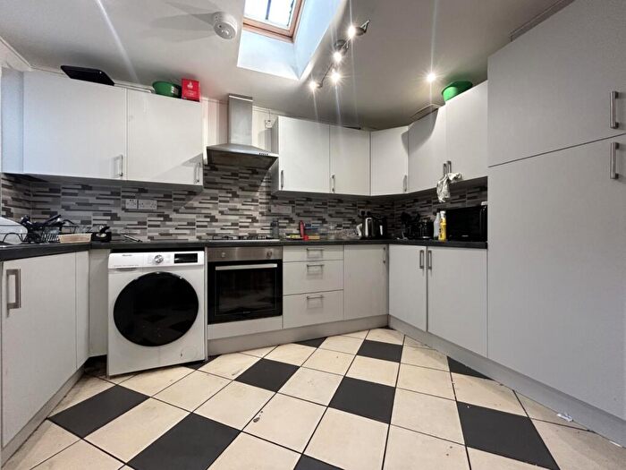 5 Bedroom Terraced House To Rent In Whitchurch Place, Cathays, CF24
