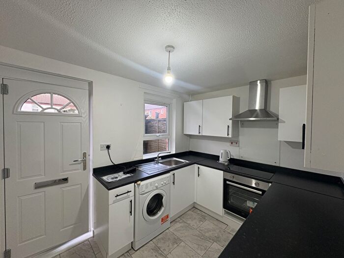 2 Bedroom Semi-detached House To Rent In Temple Court, Cambridge, CB4