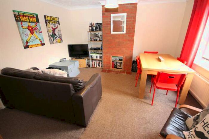 2 Bedroom Apartment To Rent In Gipsy Lane, Norwich, NR5