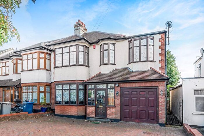5 Bedroom Semi-Detached House For Sale In Cat Hill, East Barnet, Barnet, Greater London, EN4