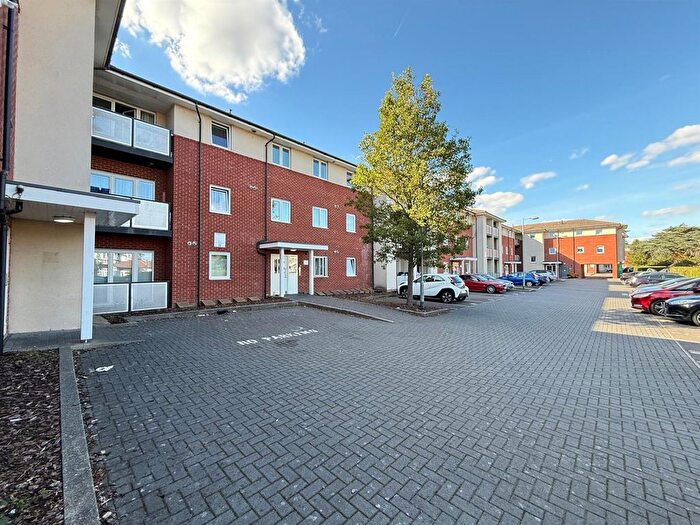 2 Bedroom Flat For Sale In Lorenzo House, Medici Close, Ilford, IG3