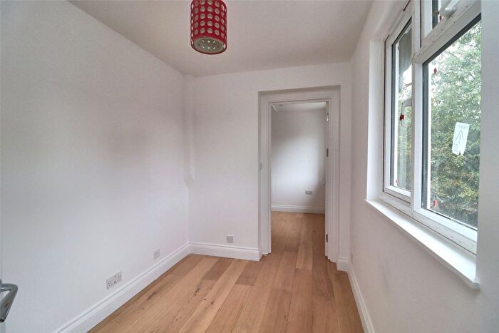 4 Bedroom Semi-Detached House For Sale In Woking, Surrey, GU21