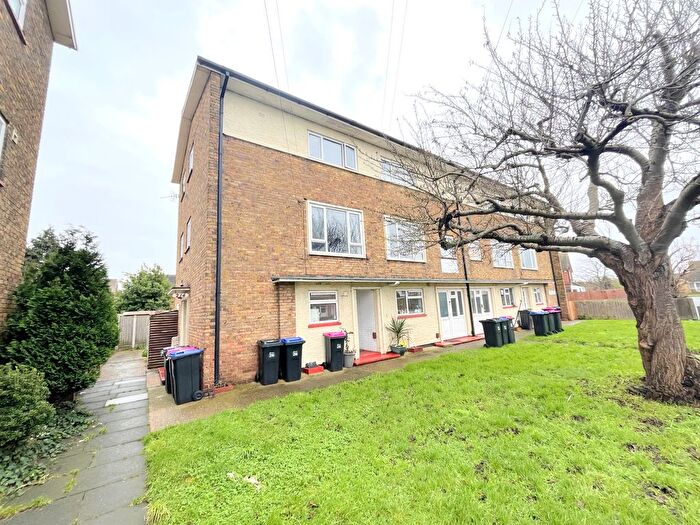 2 Bedroom Flat To Rent In Caulfield Road, Shoeburyness, SS3
