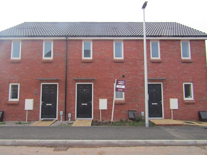 2 Bedroom House To Rent In Cranbrook, Exeter, EX5