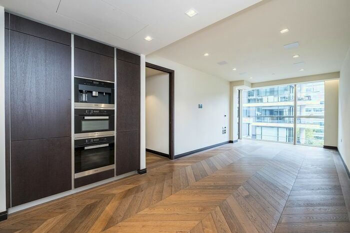 2 Bedroom Flat To Rent In Balmoral House, One Tower Bridge, SE1