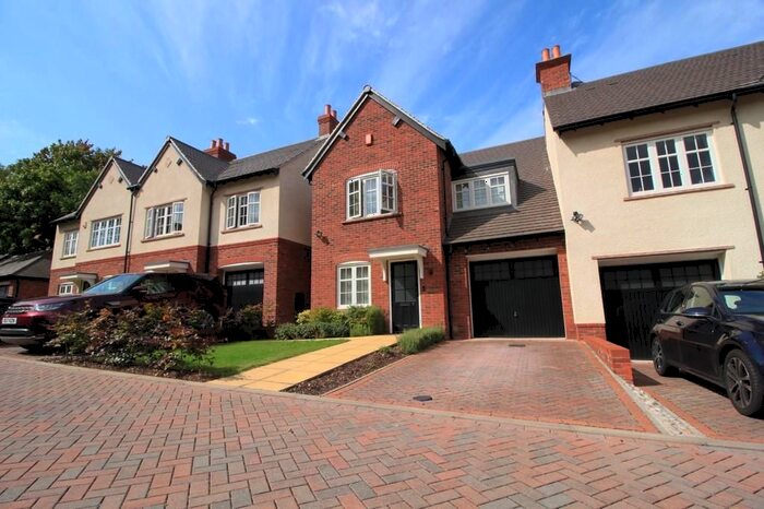 4 Bedroom Semi-Detached House To Rent In Winterbourne Lane, Birmingham, B17