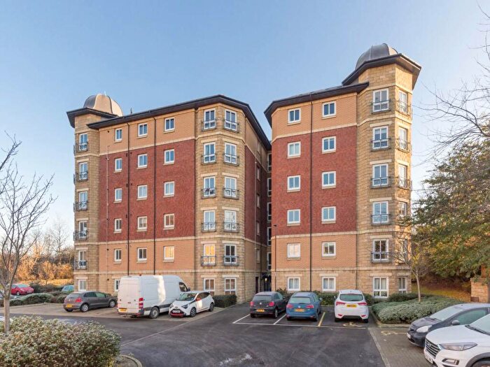 2 Bedroom Flat To Rent In St Clair Road, Leith, Edinburgh, EH6