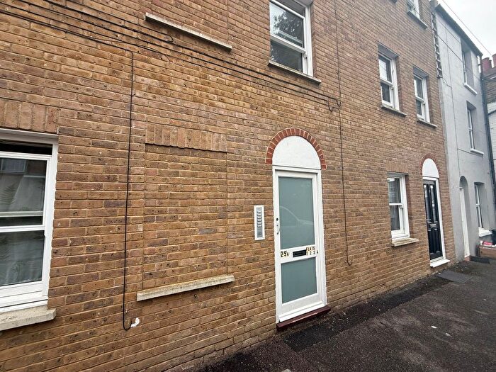 2 Bedroom Flat To Rent In Turner Street, Ramsgate, CT11