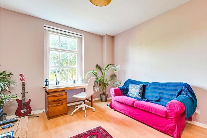 1 Bedroom Apartment To Rent In Corfield Street, Bethnal Green, London, E2