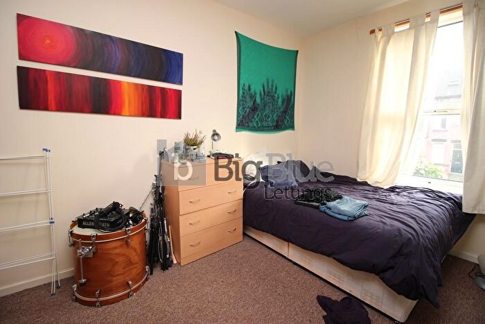 4 Bedroom House To Rent In Royal Park Avenue, Leeds, LS6