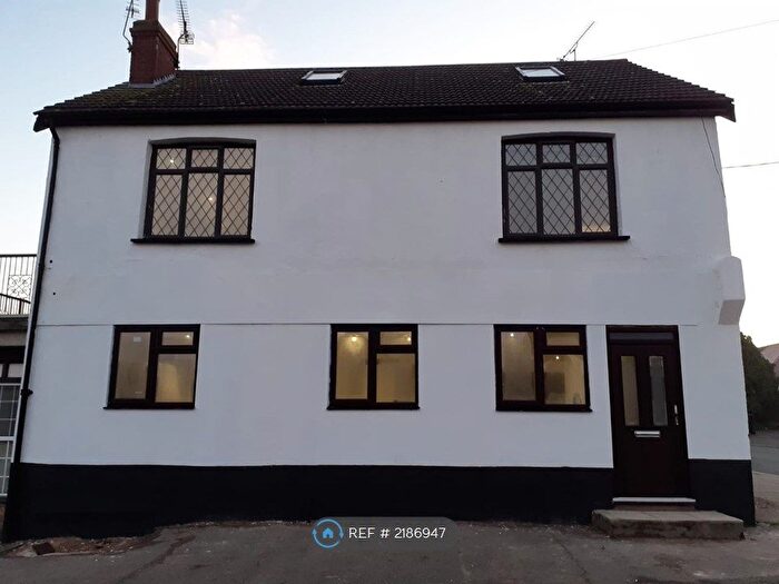 3 Bedroom Flat To Rent In High Road, Benfleet, SS7