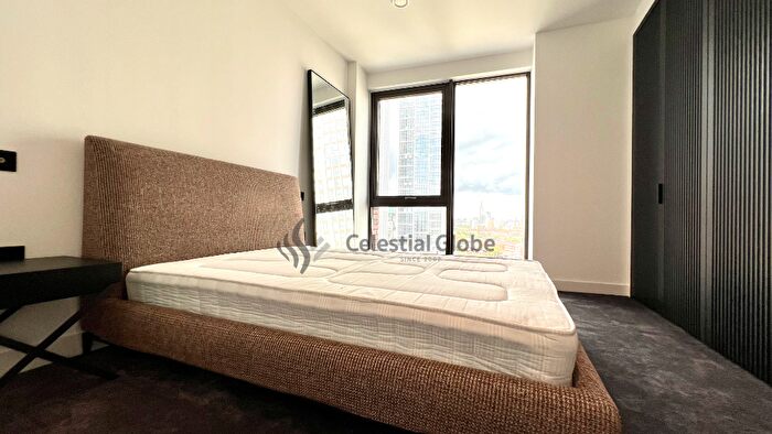 2 Bedroom Apartment To Rent In Viaduct Gardens, London, SW11